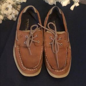 Boys size US 4.5 Sperrt Top Slider